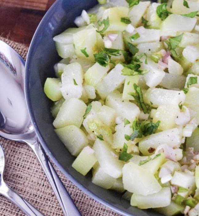 Ensalada de Chayote y Queso Feta al Limón